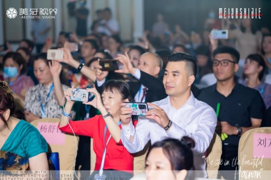 云图片