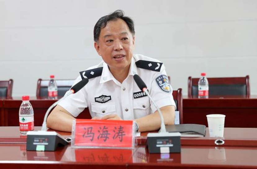 安徽省公安厅交通警察总队党委委员,二级高级警长冯海涛致辞