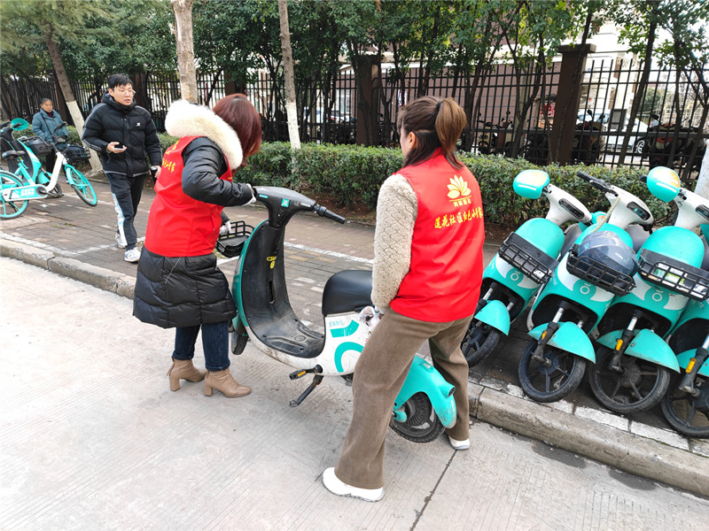 汇林园：红色小管家参与社区治理.jpg