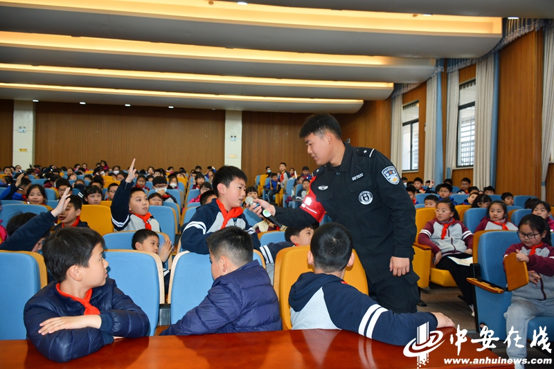 “普及安全知识，确保生命安全”主题教育活动 (2).jpg