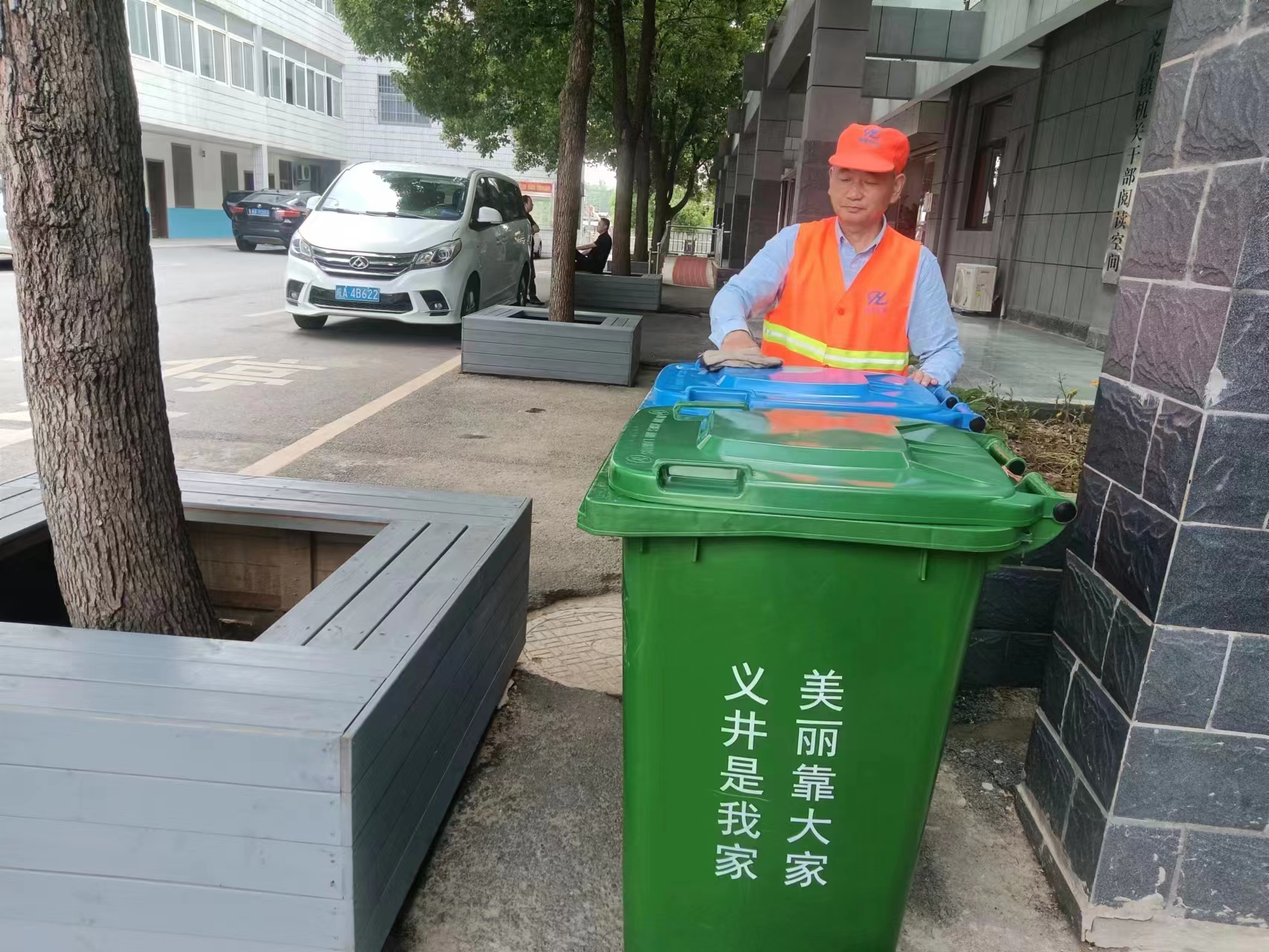 工作照3.jpg