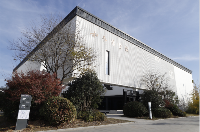 此外,和县还为半马跑友们准备了文旅宣传折页及香泉温泉度假村门票等